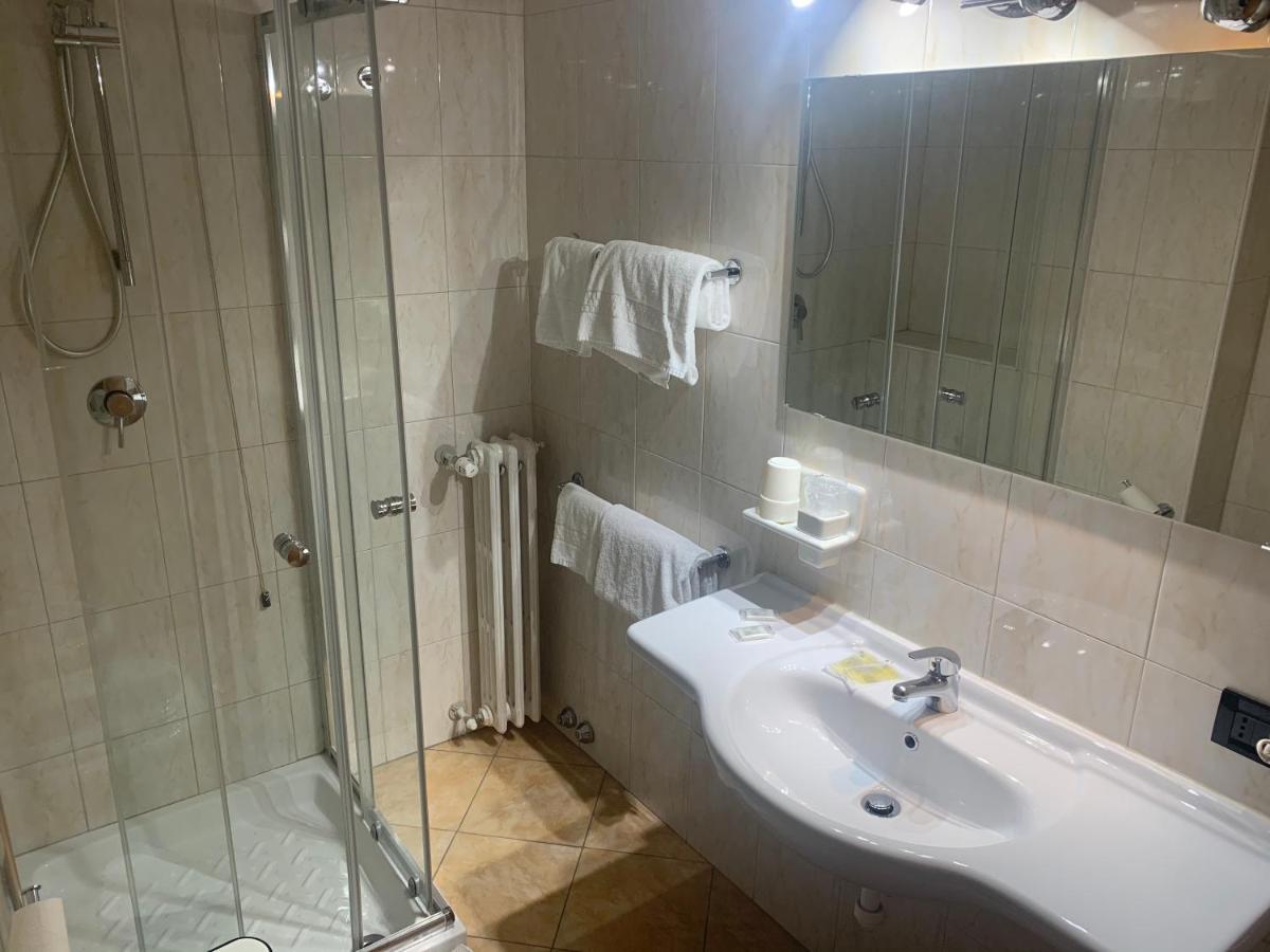 Hotel Marchina Brescia Buitenkant foto
