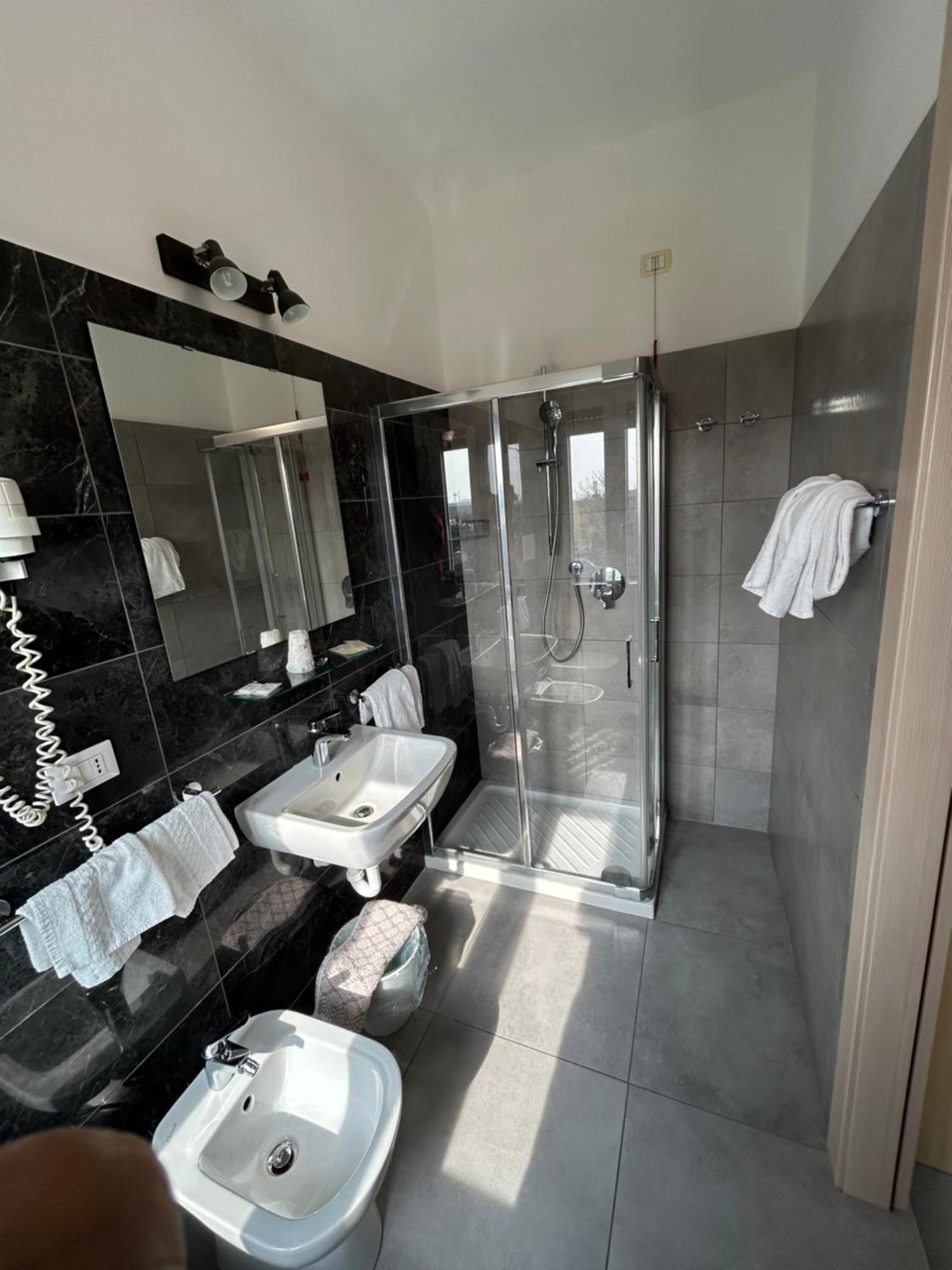 Hotel Marchina Brescia Buitenkant foto